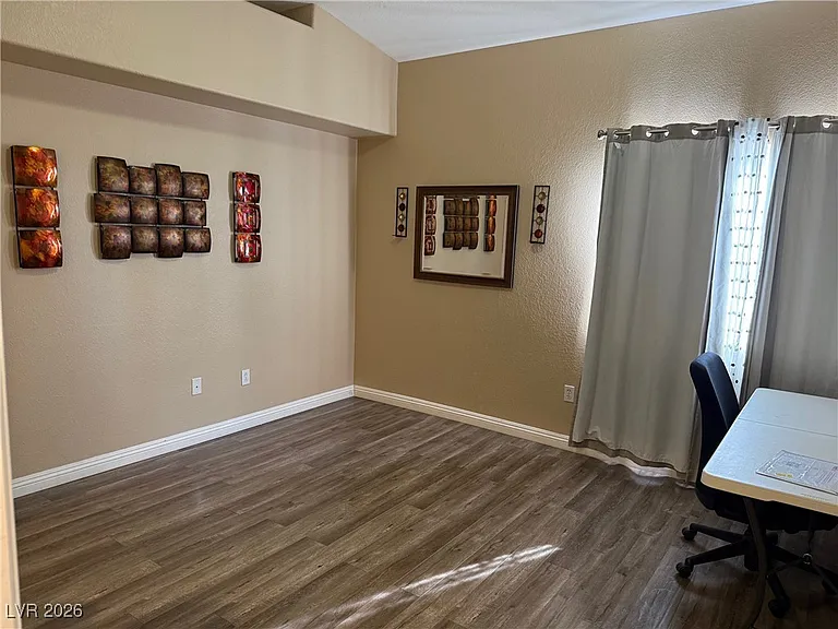 401 Amber Pine St #202 — Photo 11