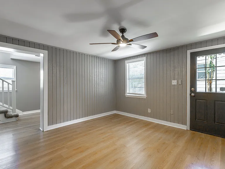 1209 Hanover St — Photo 36