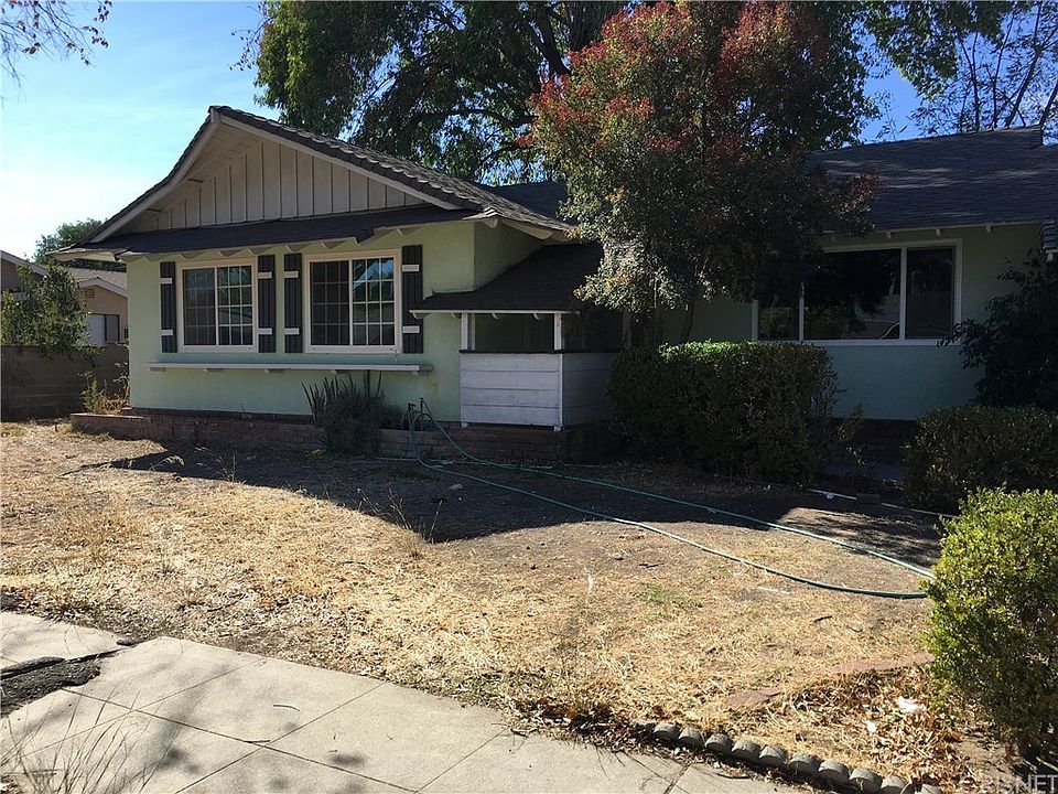 1st image of 8401 Owensmouth Ave