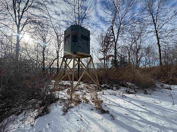 5th image of S4903 Prairieview Dr