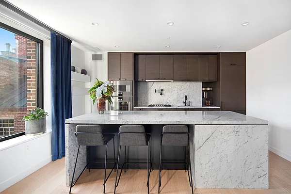 Sold by Compass | media 16