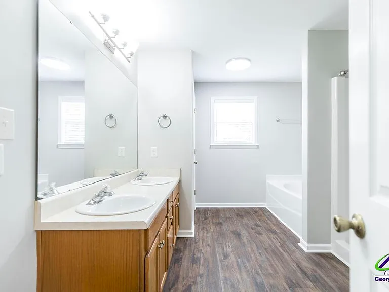 200 Stirling Bridge Dr — Photo 24