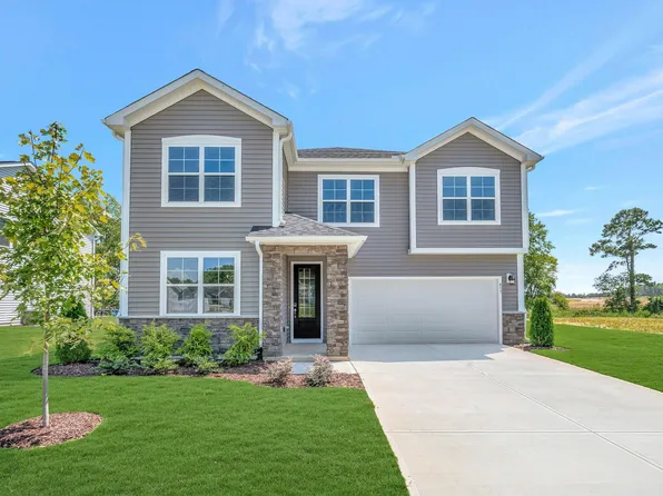 417 Providence Creek Dr, Fuquay Varina, NC 27526