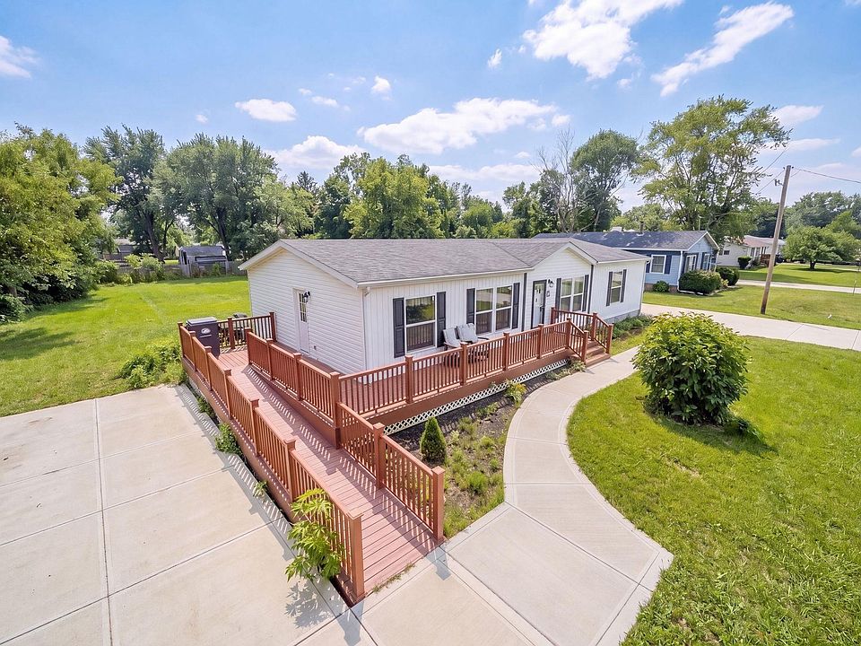 1st image of 2305 E Delta Dr