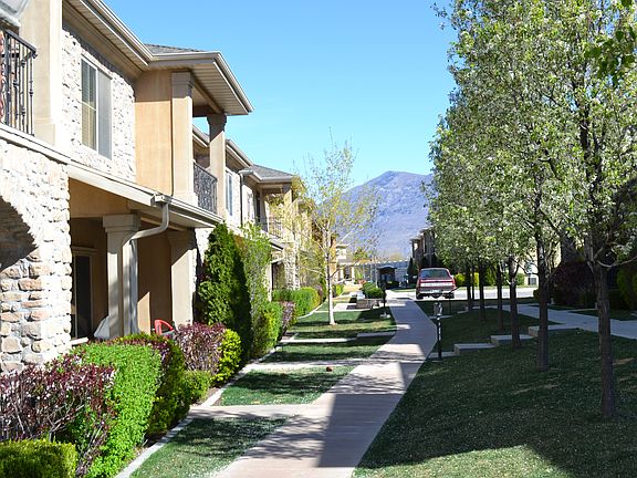 Grassy sidewalks throughout