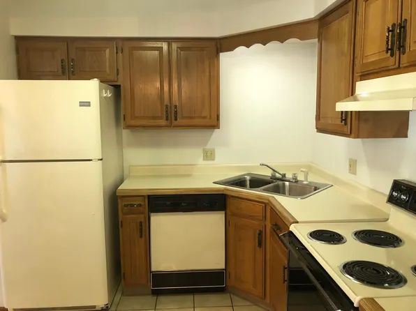 1715 Homan Dr APT 105, Schererville, IN 46375