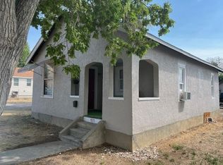 911 8th St, Rawlins, WY 82301