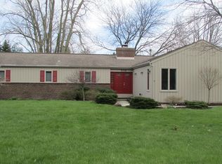 309 Donbar Dr, Bowling Green, OH 43402