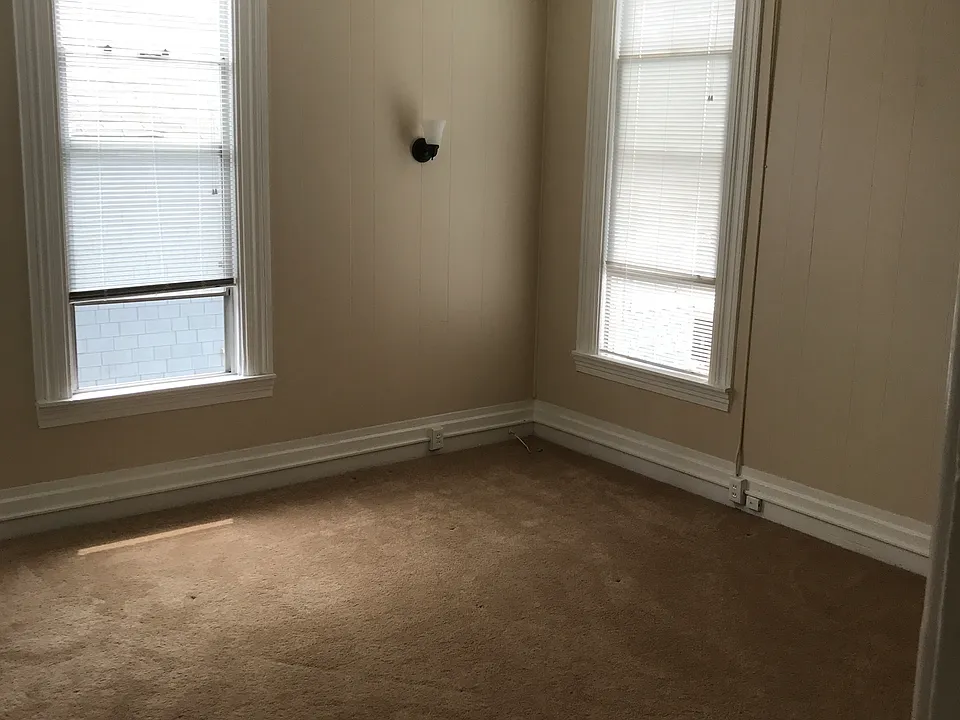 Frontroom