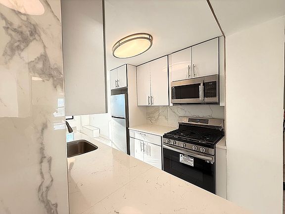 5th image of 50 Brighton 1 Rd #4N