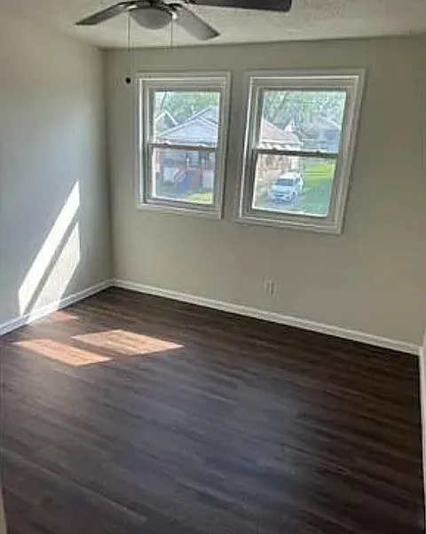 4 bed, $1,800 — Photo 2