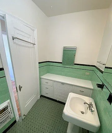 245-247 E Lullwood Ave #REAR — Photo 14
