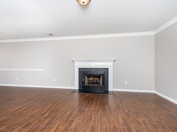 3rd image of 112 Bonnie Woods Dr