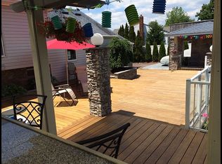 249 Farhan Ln, North Babylon, NY 11703