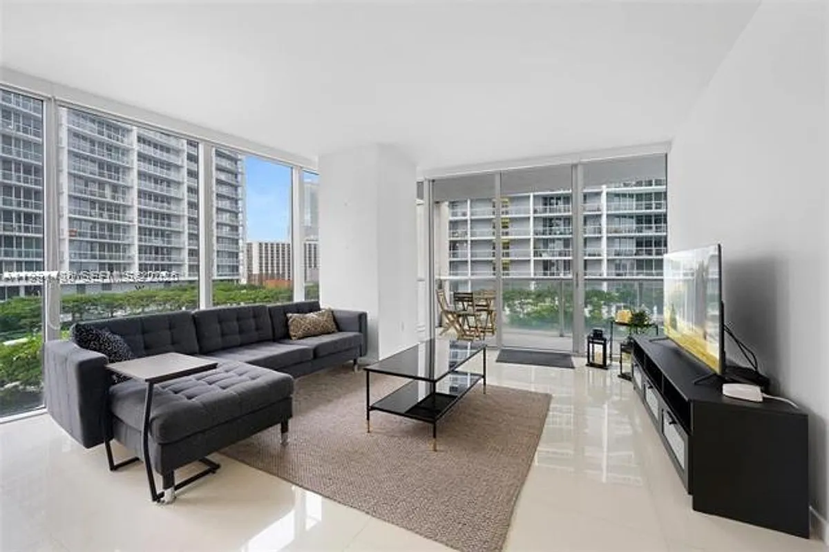 Building Photo - 495 Brickell Ave #1610