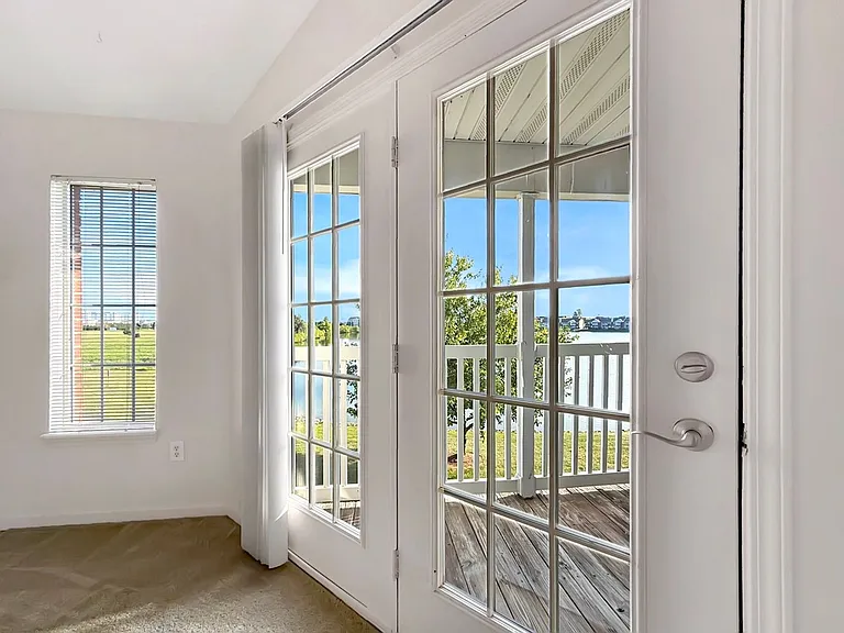 703 Beachfront Dr — Photo 40