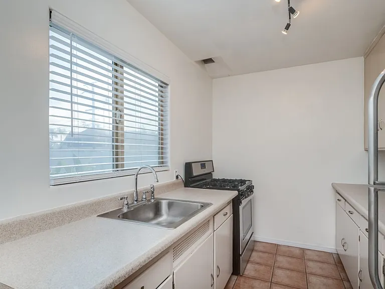4159 Adams Ave — Photo 12