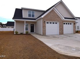 825 Sarah Rebecca Dr, Greenville, NC