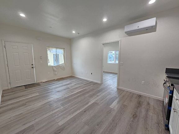 5th image of 10812 E Klingerman St #1/2