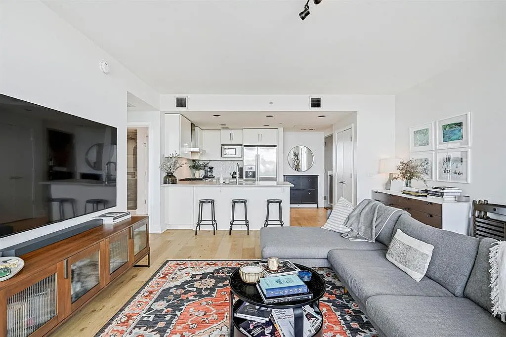1 bed, 1.0 bath, 698 sqft, $2,800 — Photo 3