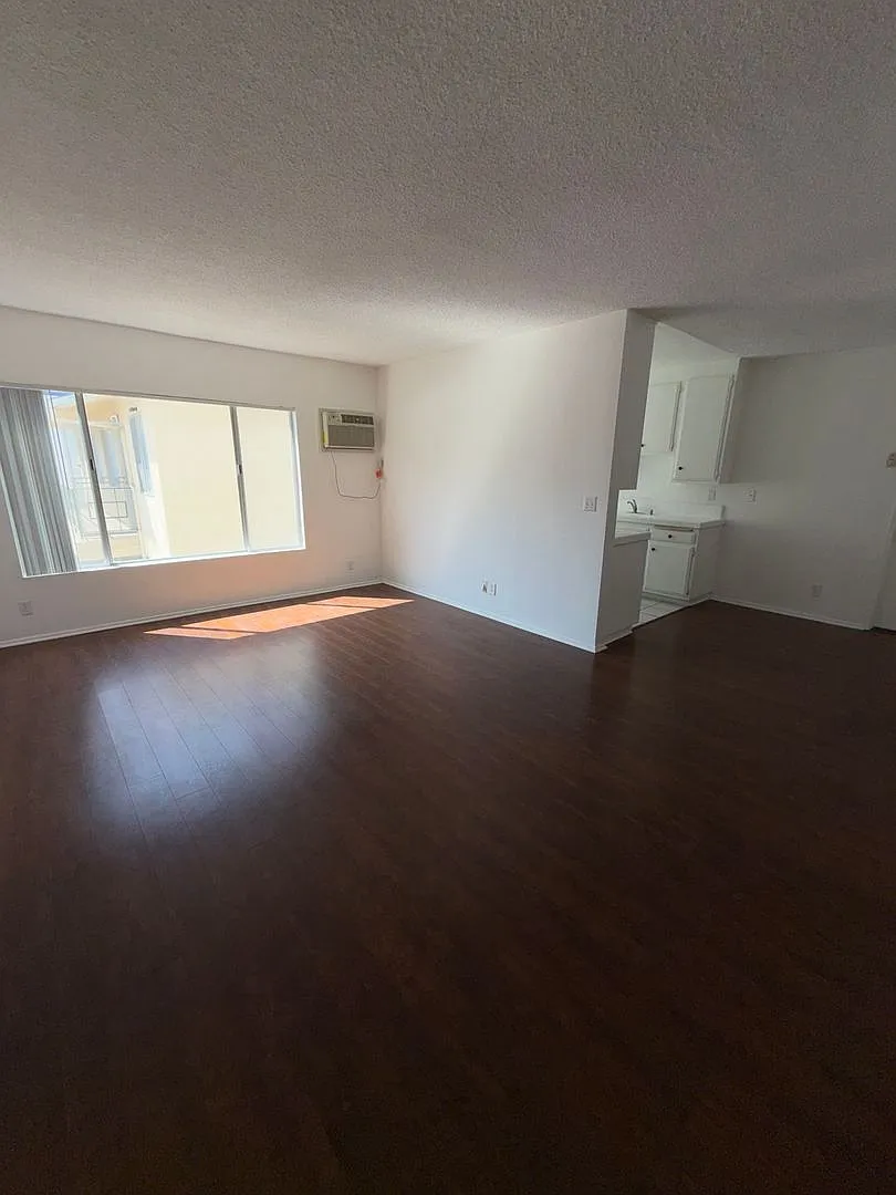 3719 Delmas Terrace — Photo 1