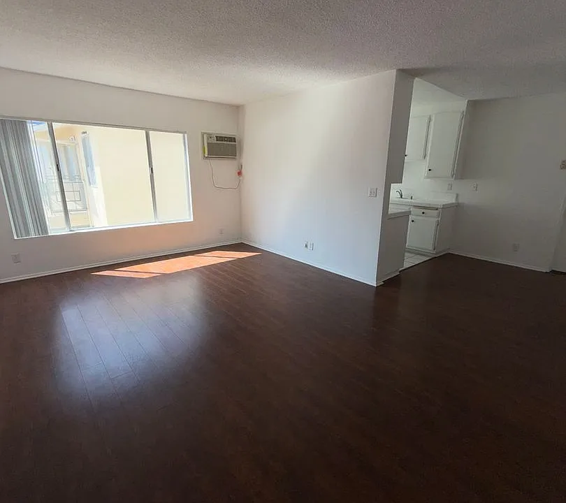 3719 Delmas Ter