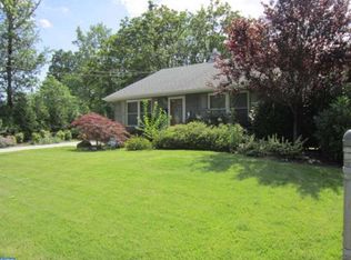 326 Rudderow Ave, Maple Shade, NJ 08052