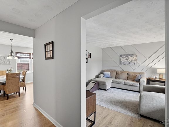 3rd image of 7279 Fairground Rd