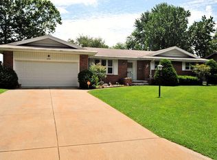 2254 S Barcliff Ave, Springfield, MO 65804