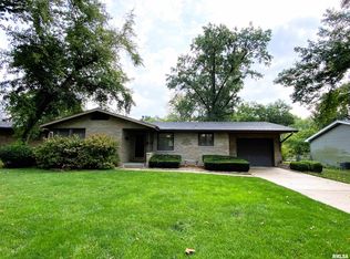 49 Lambert Ln, Springfield, IL 62704