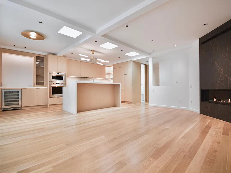 120 Randall St #120 — Photo 5