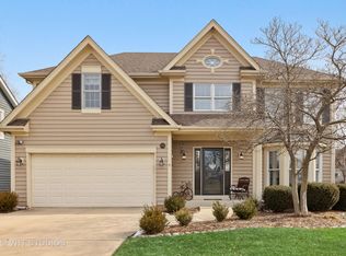 1951 Papworth St, Wheaton, IL 60187