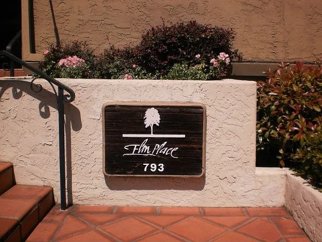 793 Elm St APT 5 photo 1