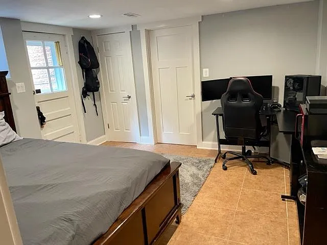 Bedroom 4 (basement)