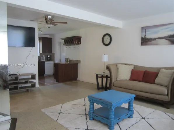 12650 NE 1st Ave, North Miami, FL 33161