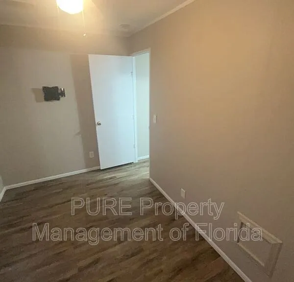 4820 NE 141st Ter — Photo 14