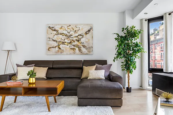 Sold by Compass | media 2