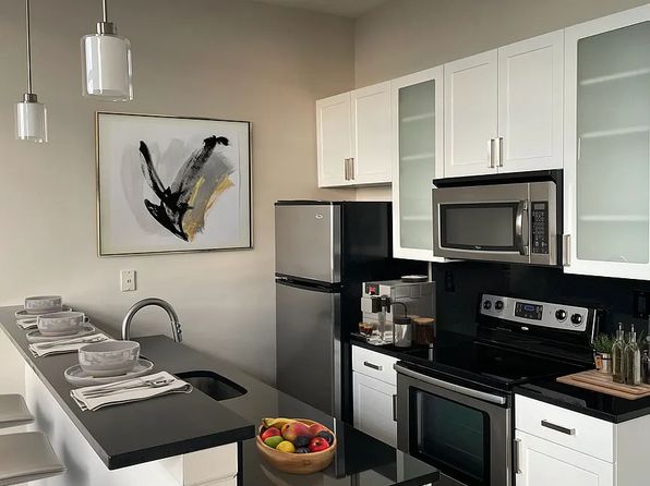 1833 Lombard St #A109