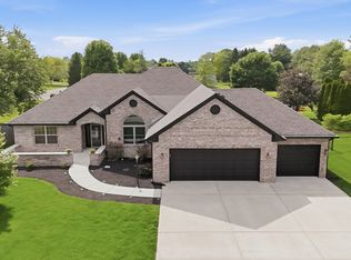 3830 S Redbird Trl, New Palestine, IN 46163