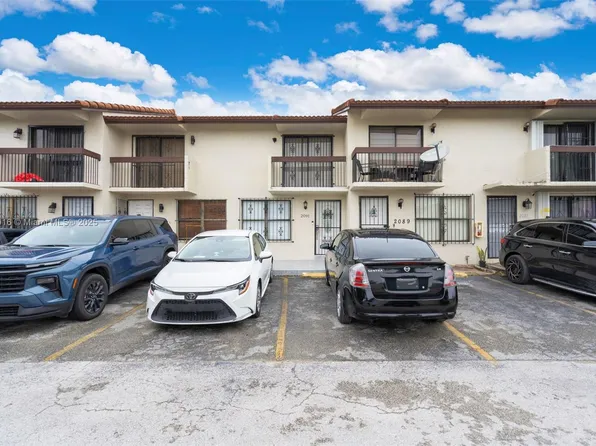 2091 W 54th St #69, Hialeah, FL 33016
