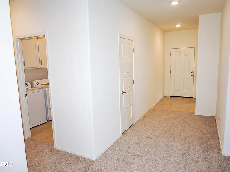 104 E Moonlight Trl — Photo 13