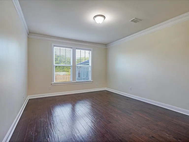 1309 Enfield Ln — Photo 21
