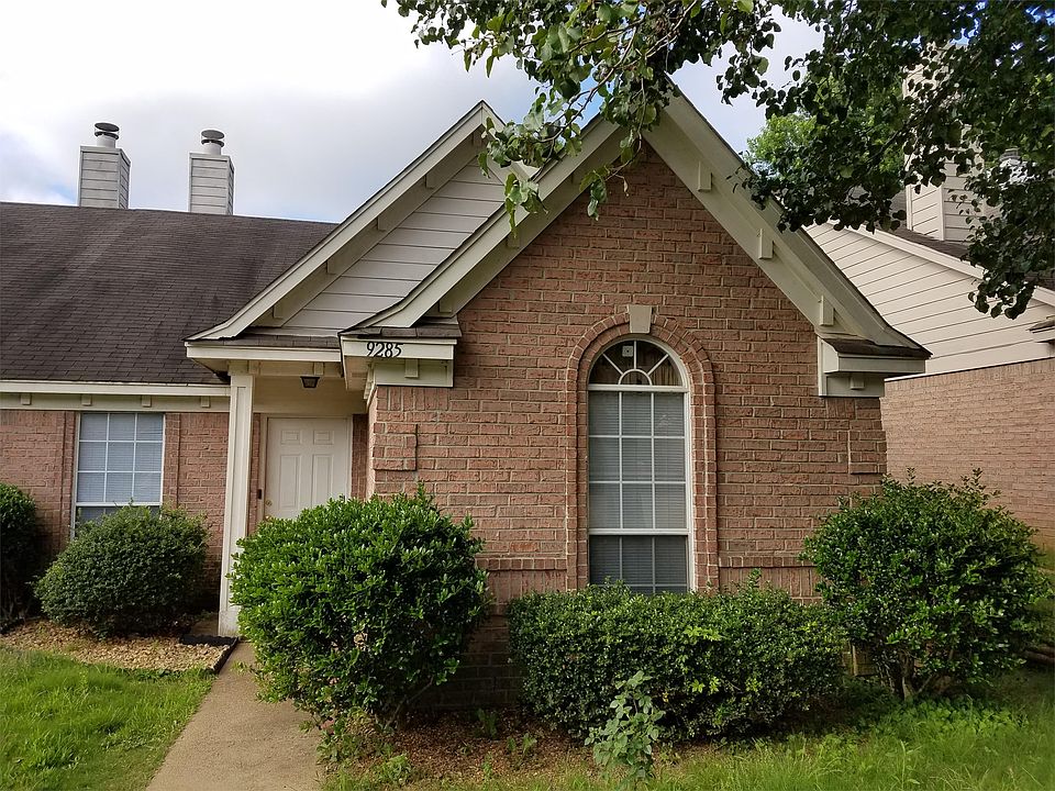 1st image of 9285 Grove Manor Dr