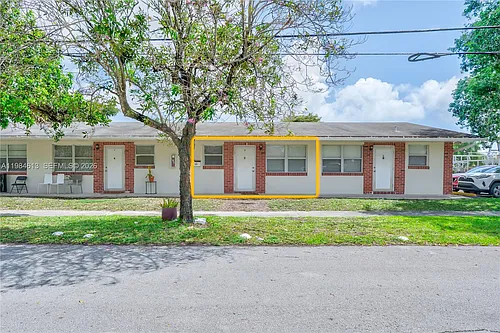 856 SW 10th St #2 Photo 1