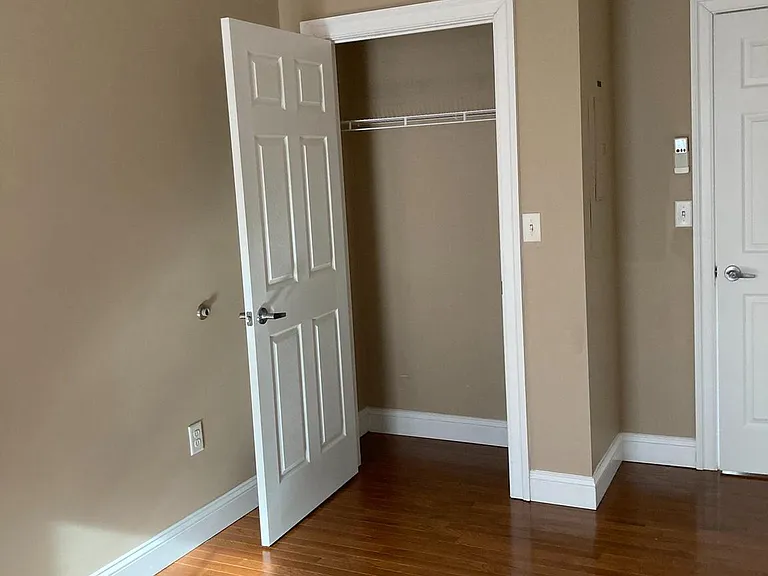 100 N Potomac St #3A — Photo 22