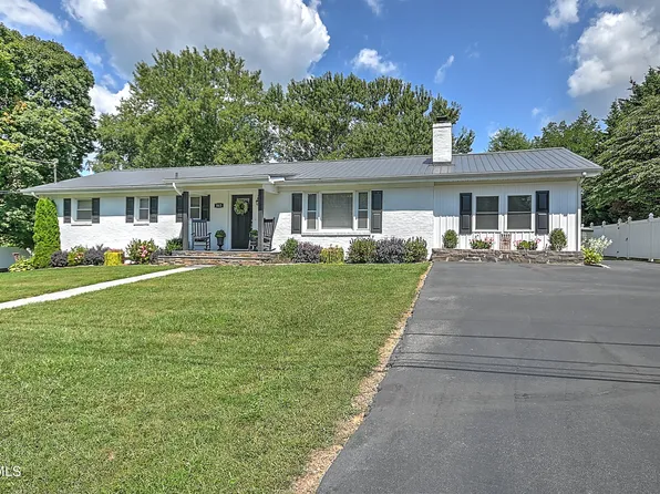 843 Falcon Dr, Abingdon, VA 24210