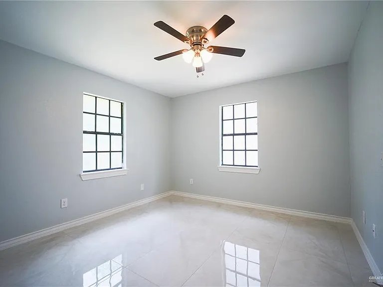 110 N Fir St — Photo 11