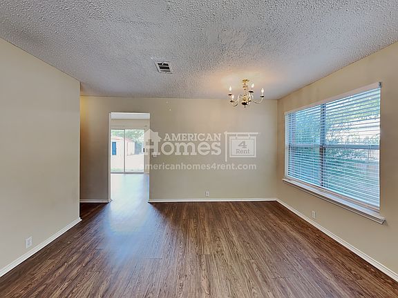 5th image of 1008 Greenbend Dr