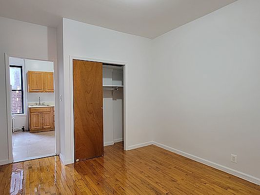 5th image of 64 Morton St #4A