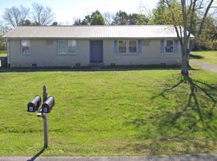 725 Kent Dr #B, Lebanon, TN 37087
